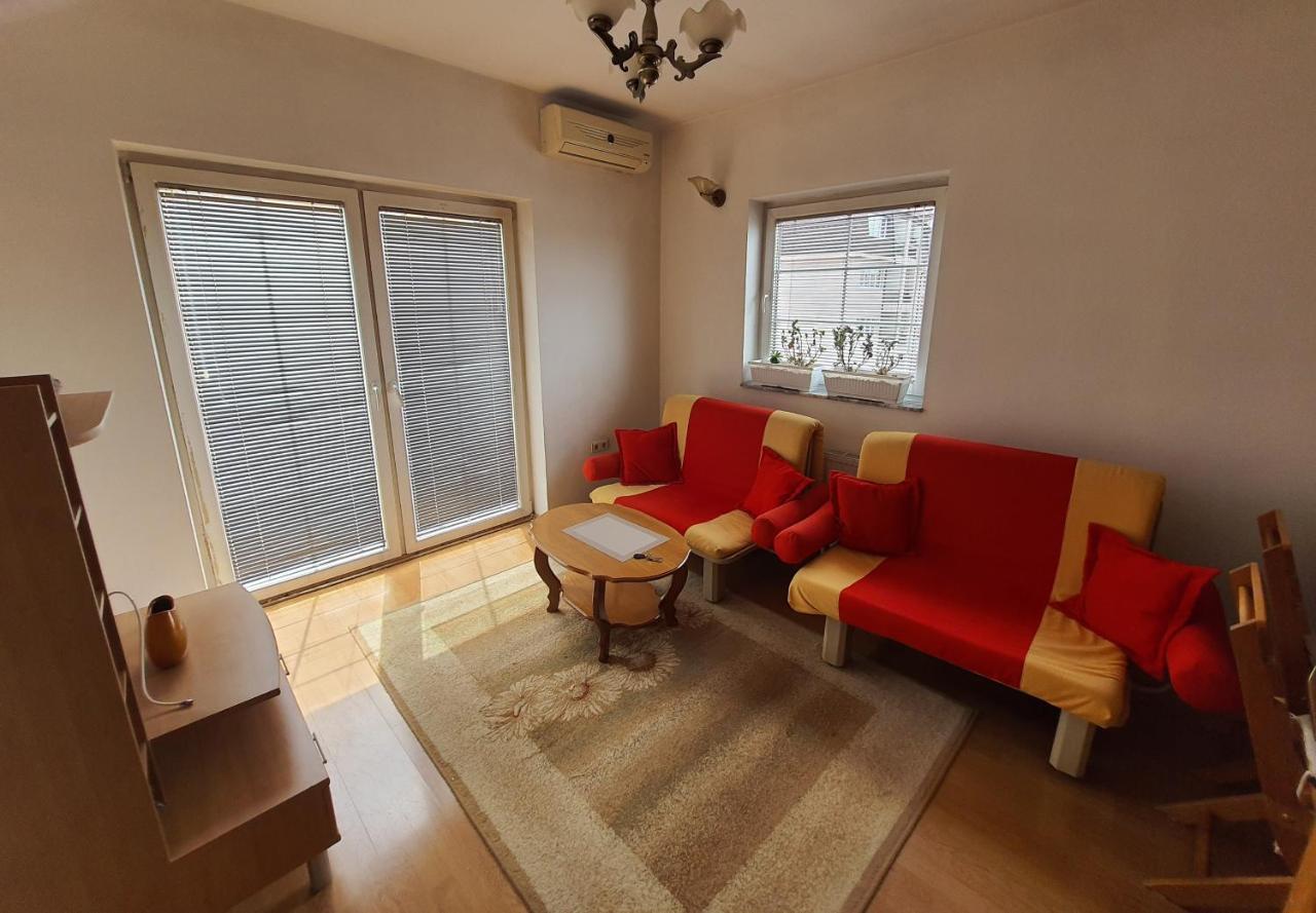 Zogu Apartments - City View Pristina Buitenkant foto